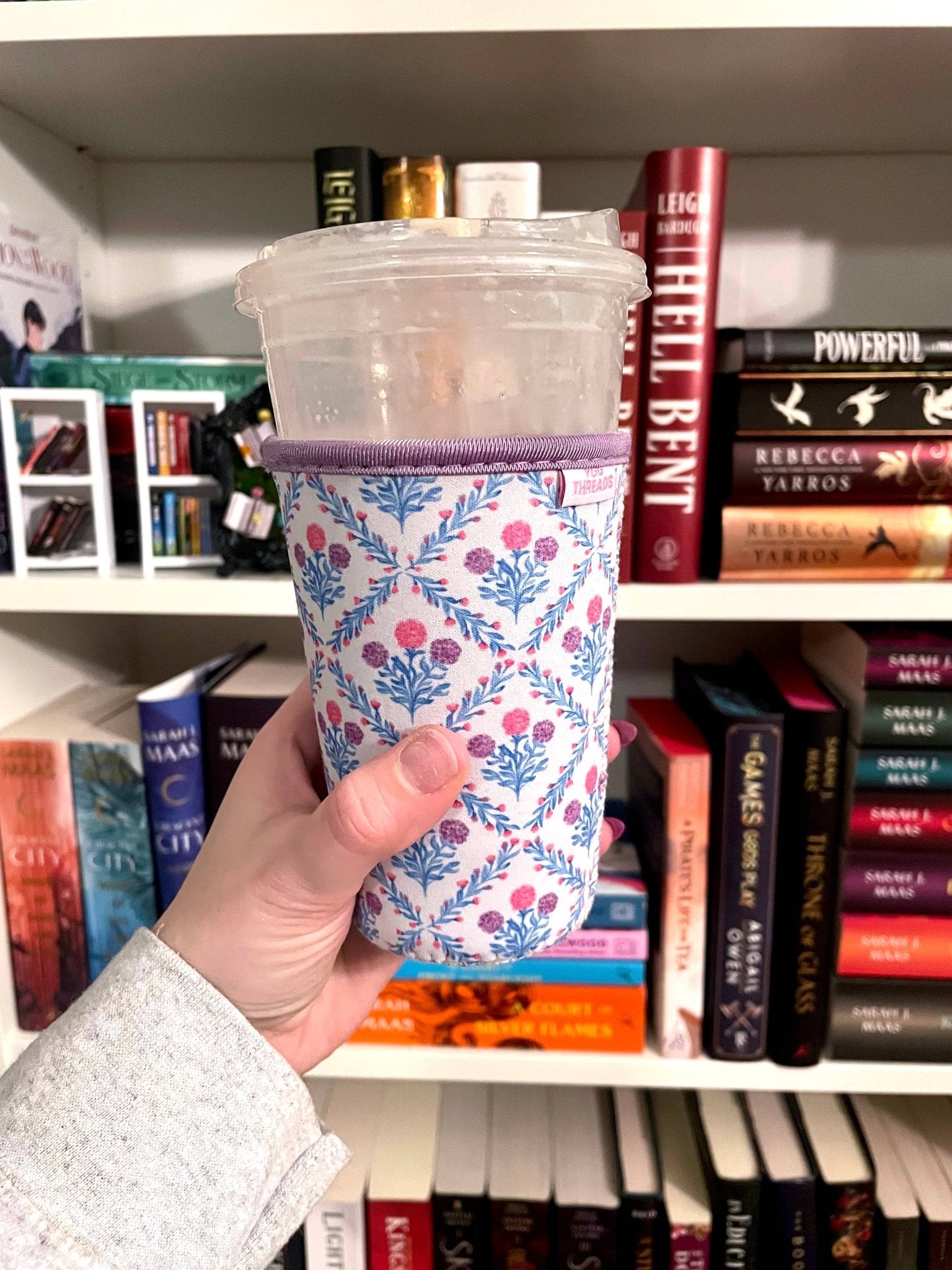 White Floral Trellis Drink Sleeve - Rose & Olivia Boutique