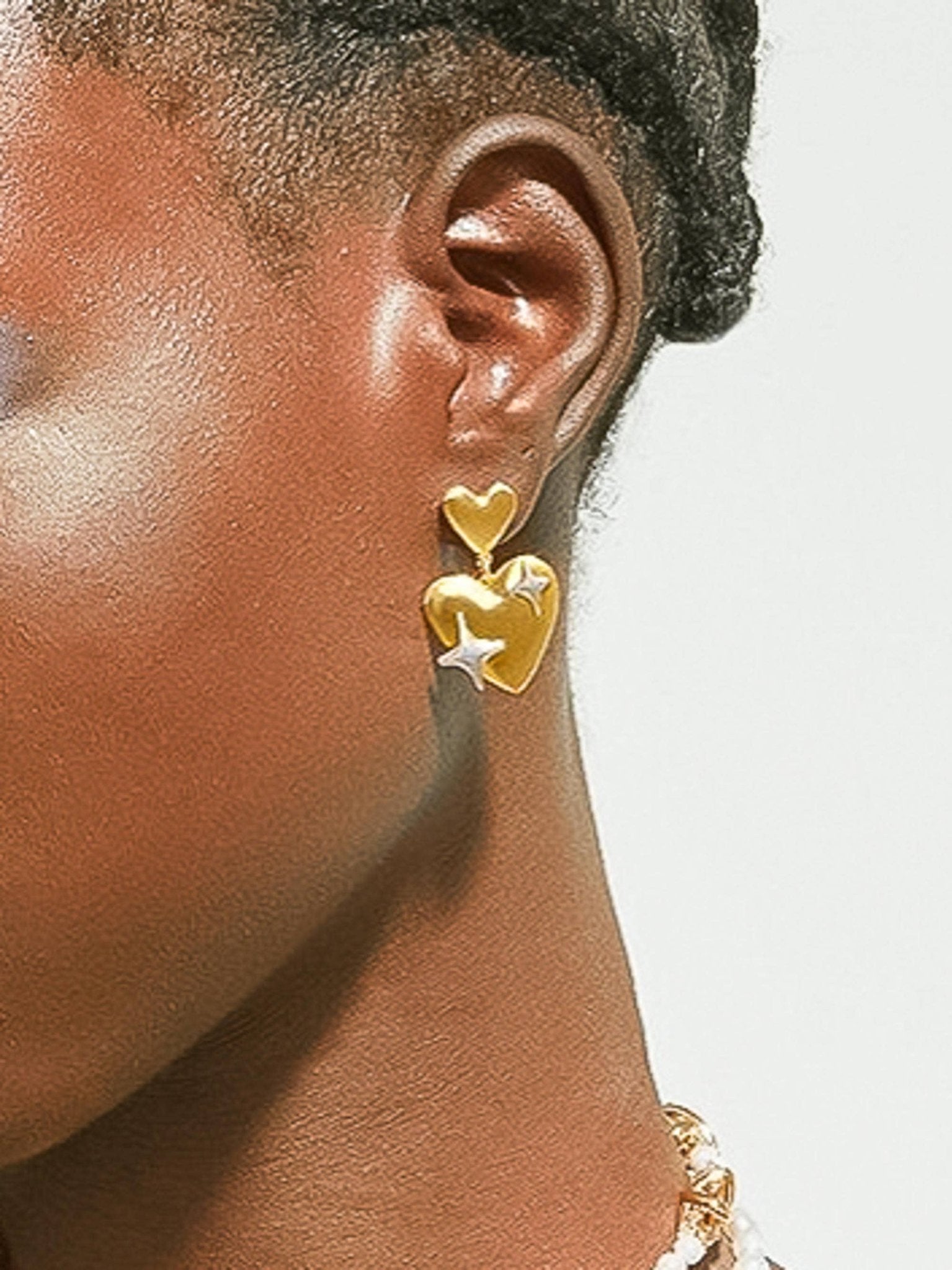 Auréole 18K Gold Non - Tarnish Heart & Star Dangle Earring - Rose & Olivia Boutique