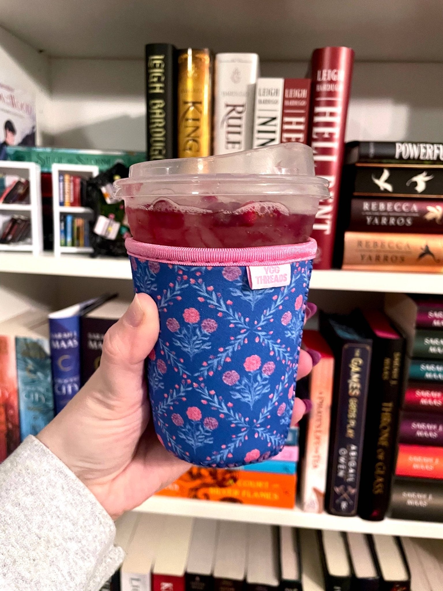 Blue Floral Coffee Drink Sleeve - Rose & Olivia Boutique