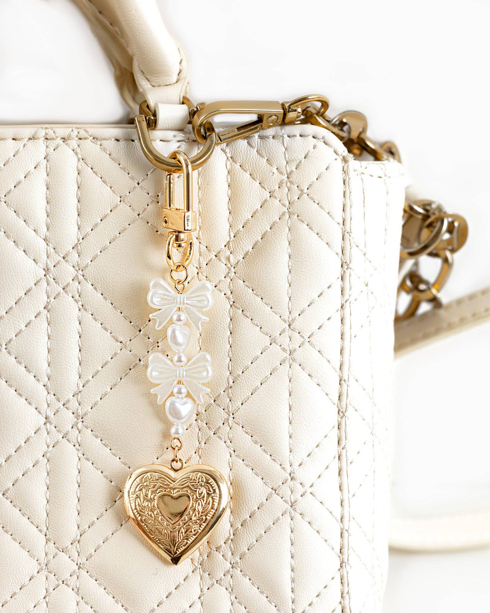 Bow & Heart Bag Charm - Rose & Olivia Boutique