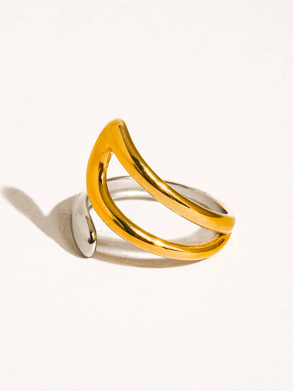 Vill 18K Gold Non-Tarnish Two Toned Ring: Multi-Colored