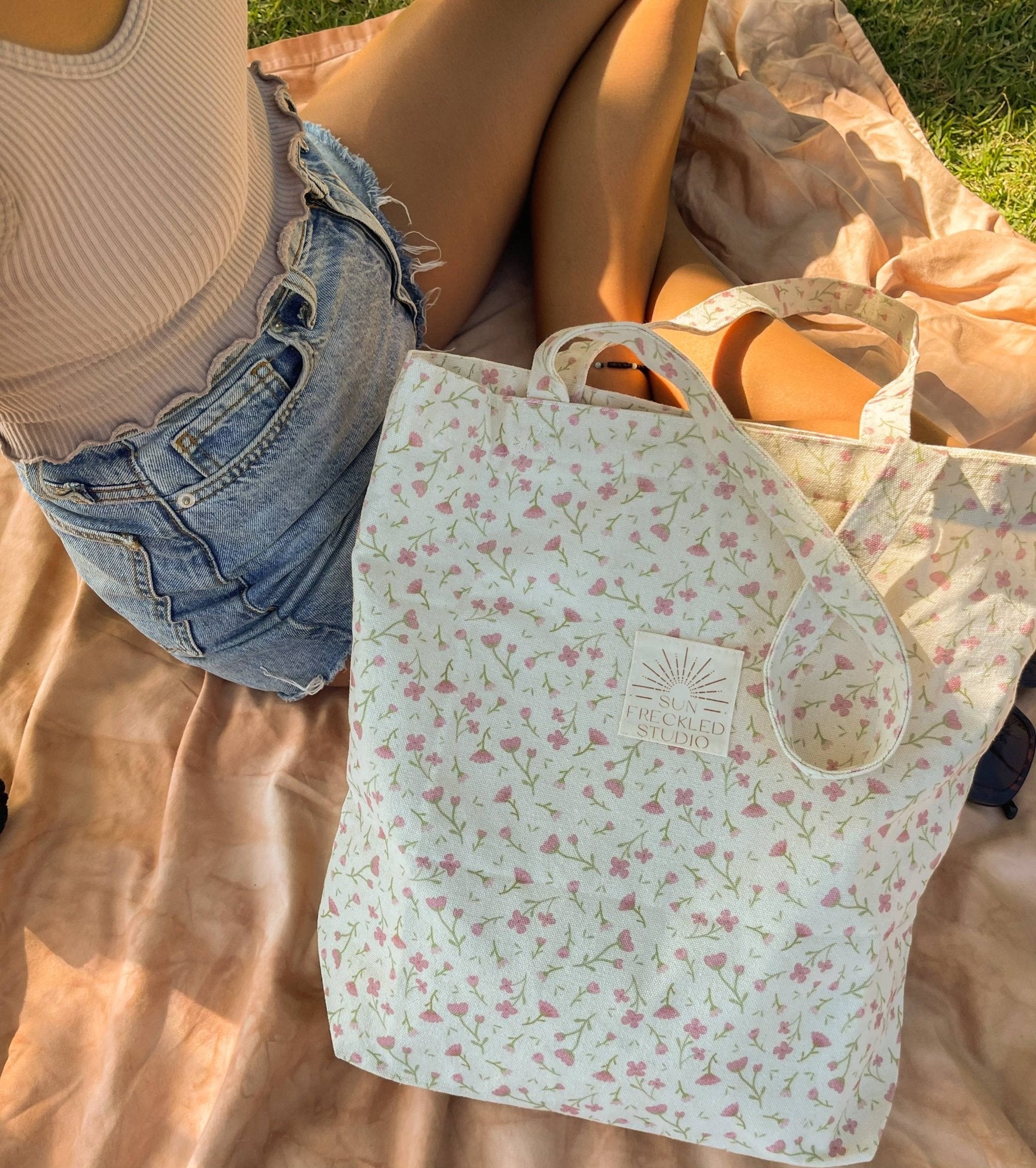 In Bloom Tote Bag - Rose & Olivia Boutique