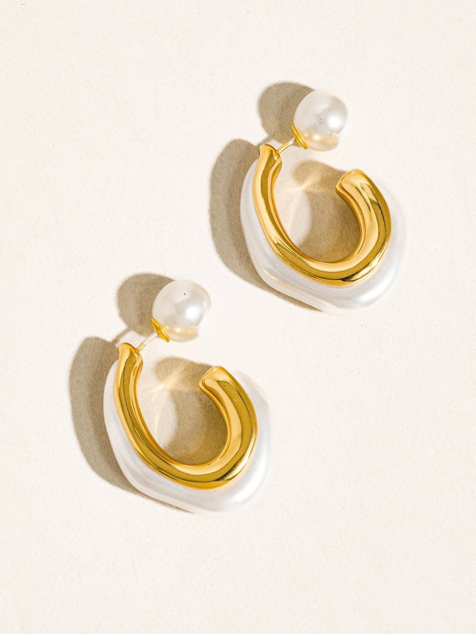 Kinsley 18K Gold Classic Pearl C Hoop Earring - Rose & Olivia Boutique