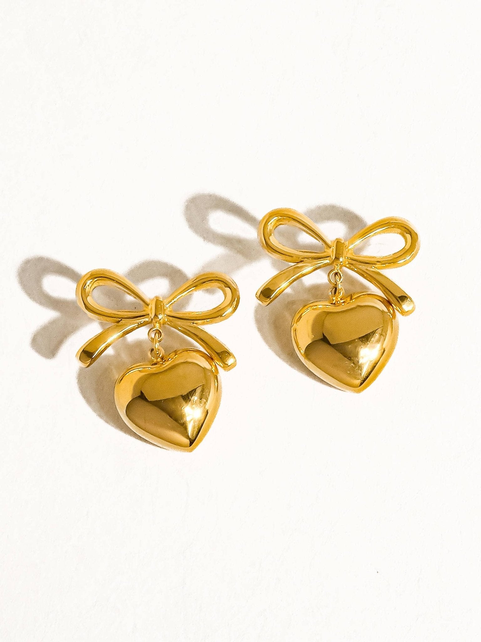 Melody 18K Non - Tarnish Dainty Bow Heart Earring - Rose & Olivia Boutique