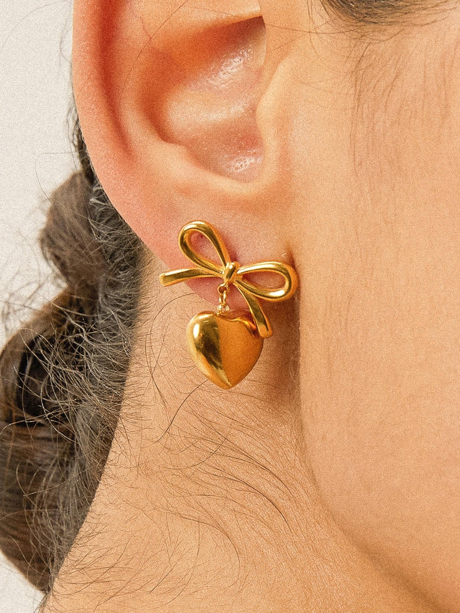 Melody 18K Non - Tarnish Dainty Bow Heart Earring - Rose & Olivia Boutique
