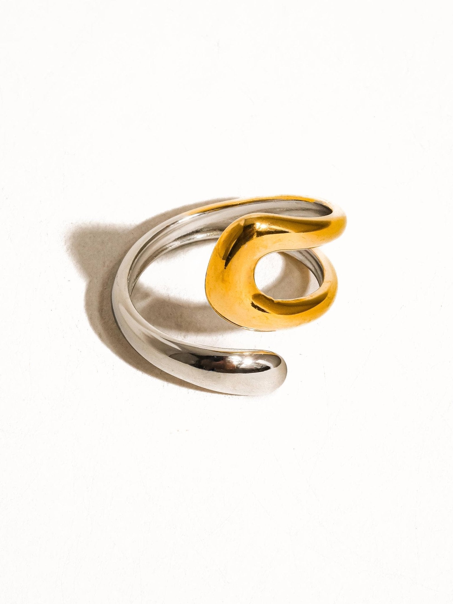 Vill 18K Gold Non - Tarnish Two Toned Ring: Multi - Colored - Rose & Olivia Boutique